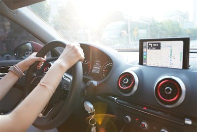 How to Adapt the Type of Microphone to the Internal System of the Car